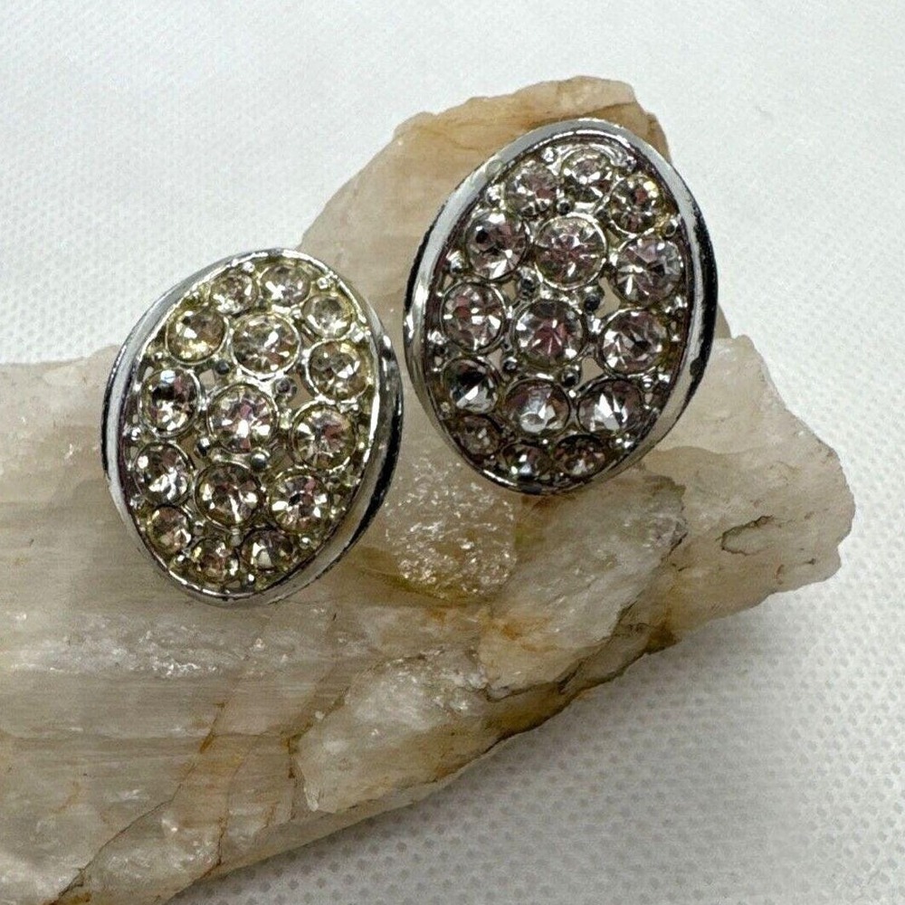 Vintage Clear Round Rhinestone Silver Tone Oval Shape Screw Back Earrings Retro